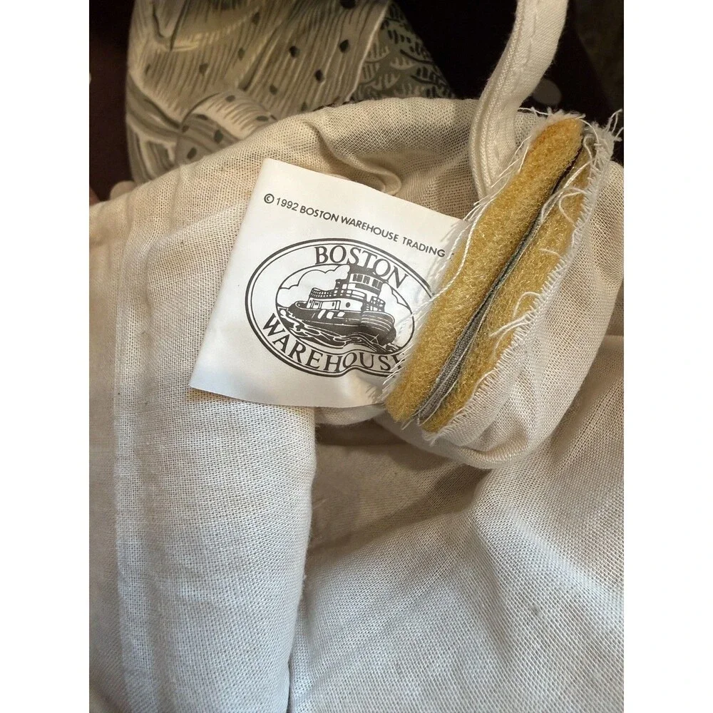 Vintage 1992 Boston Warehouse Trading Corp Fish Oven Mitt Pot Holder Set of 2